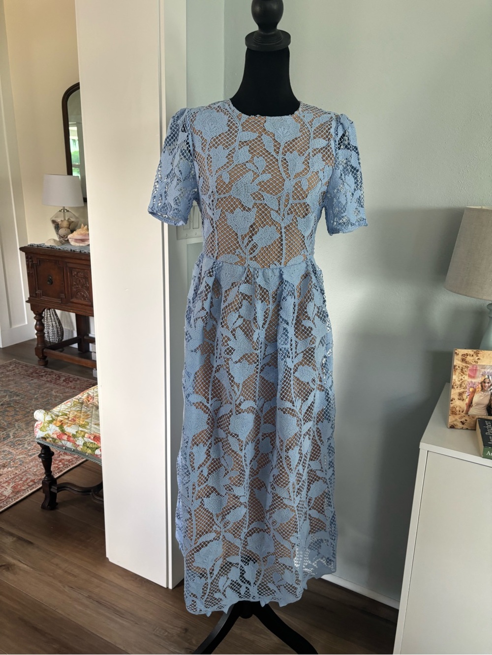 Dalia Macphee Sky Blue Lace Midi Dress size small EUC